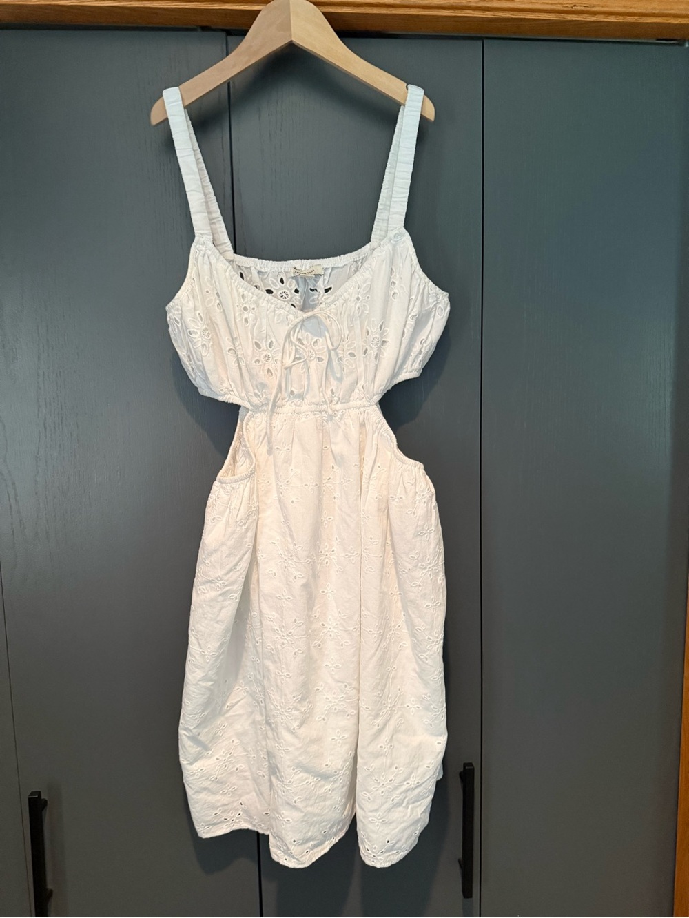 American Eagle Outfitters White Eyelet Midi Dress